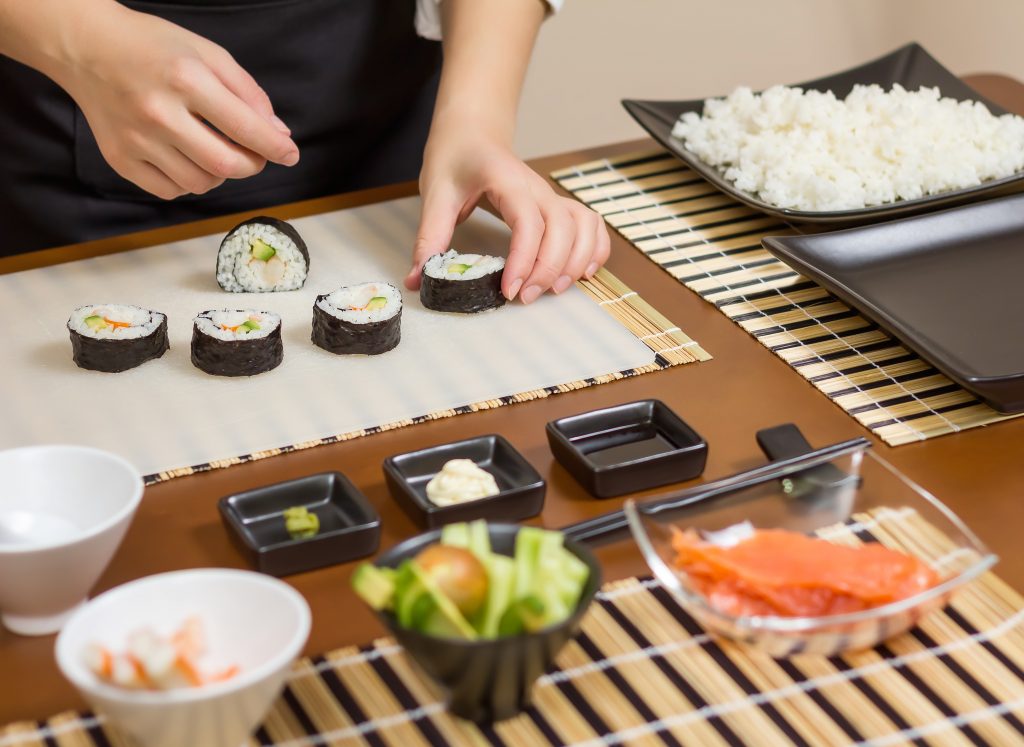 make 1000 sushi cooking fever